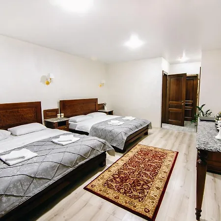 Diamond Black Hotel Boekovel