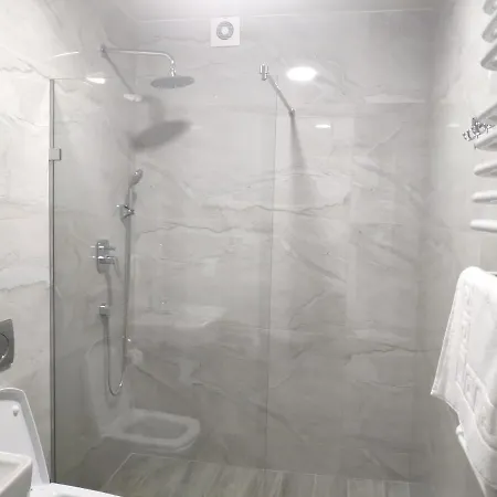 Diamond Black Hotel