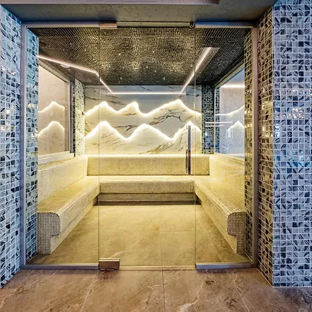 Diamond Black Hotel 4*